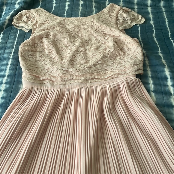 Review dress. As new. Size 10 - Picture 3 of 5
